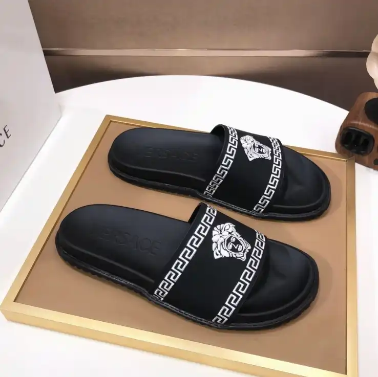 hype Givenchy Slippers