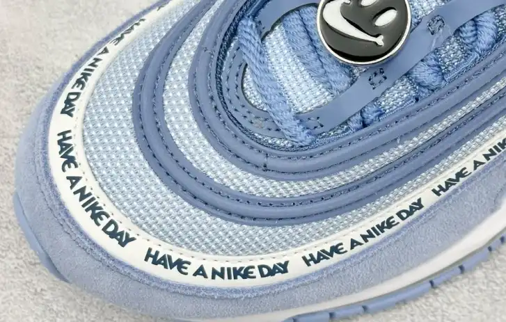 hype Nike Sneakers