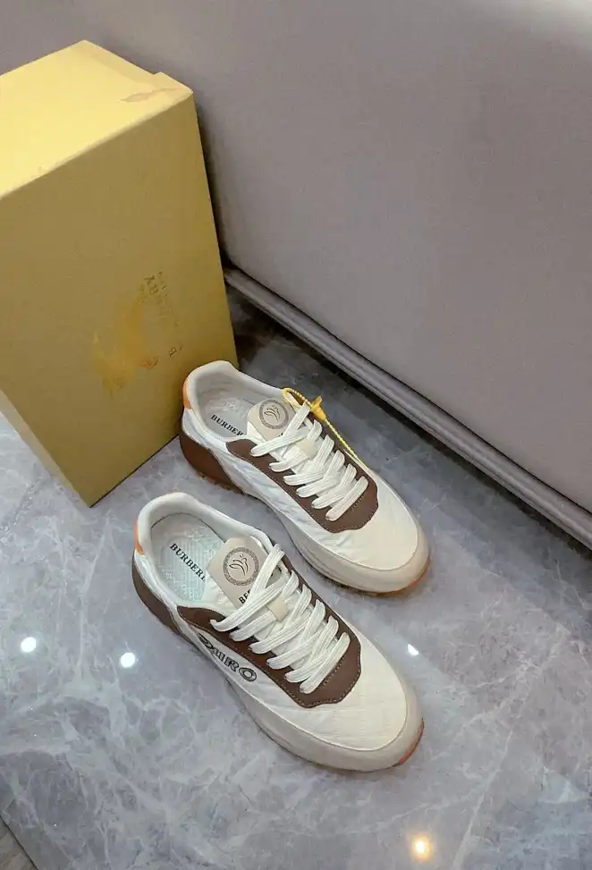 hype Burberry Sneakers