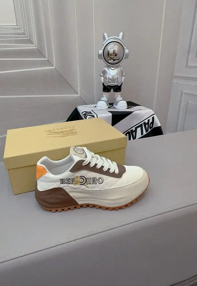 hype Burberry Sneakers