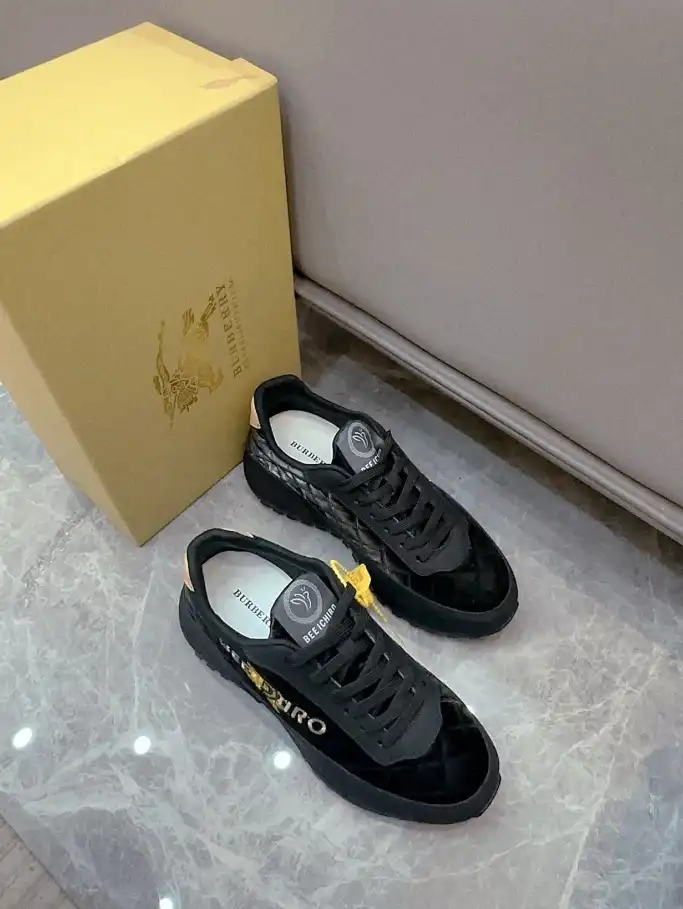 hype Burberry Sneakers