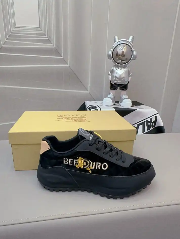 hype Burberry Sneakers