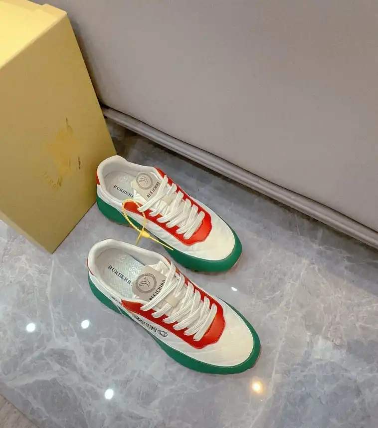 hype Burberry Sneakers