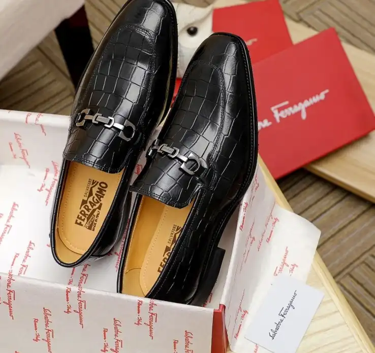 hype Ferragamo Leather Shoes