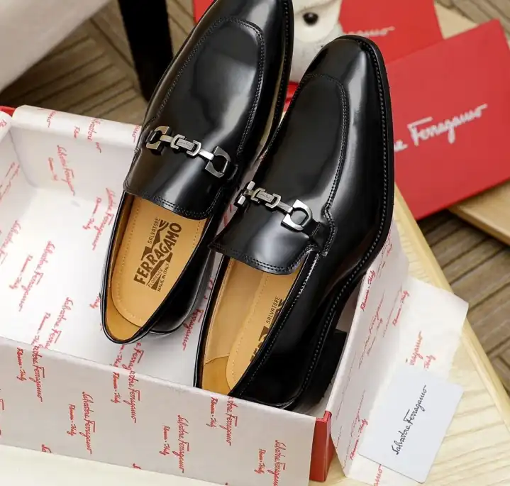 hype Ferragamo Leather Shoes