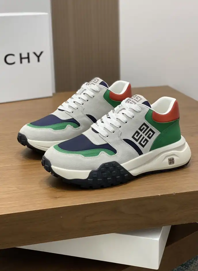 hype Givenchy Sneakers