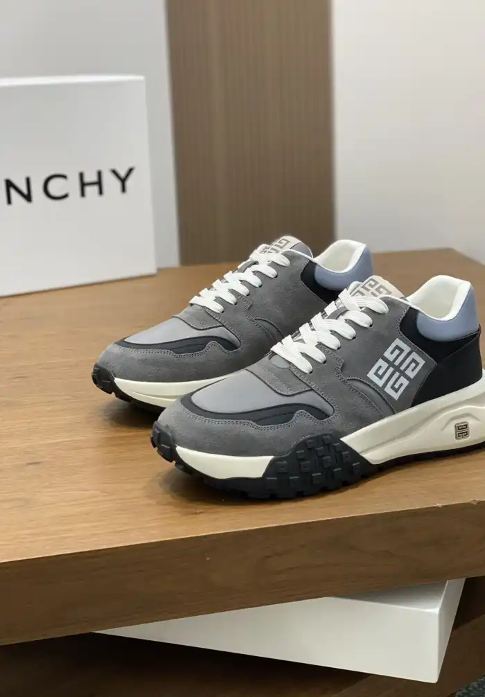 hype Givenchy Sneakers