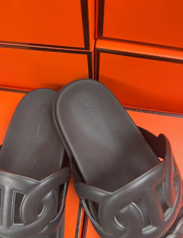 hype Hermes Sandals