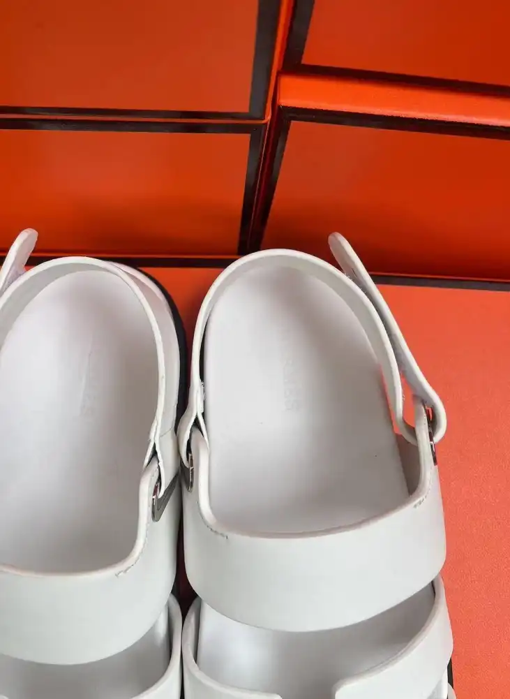 hype Hermes Sandals