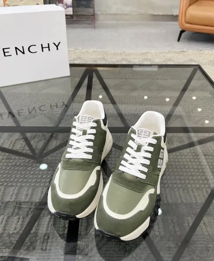 hype Givenchy Sneakers