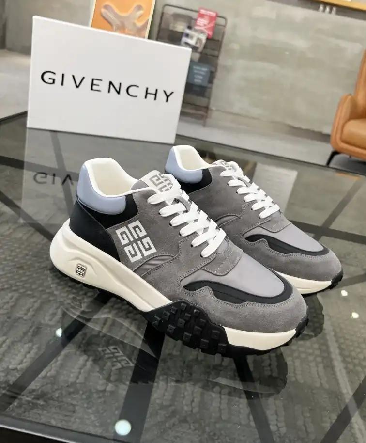 hype Givenchy Sneakers