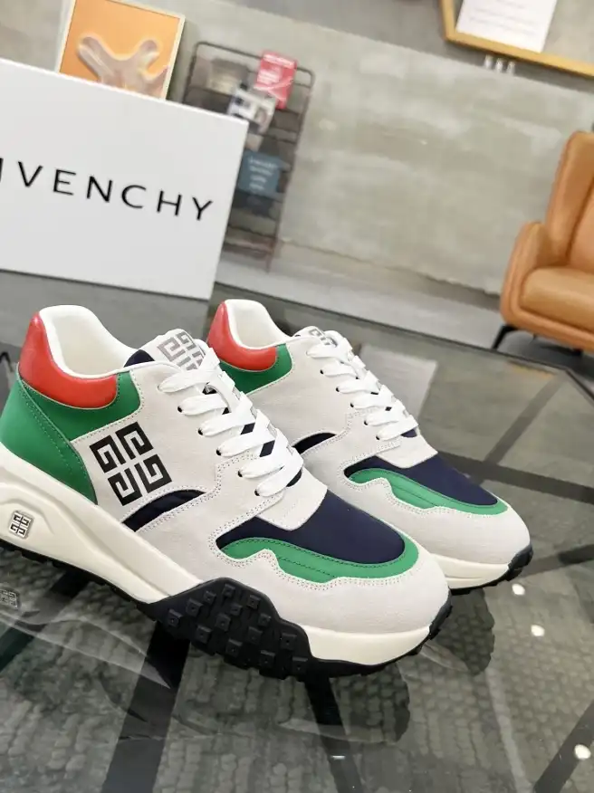 hype Givenchy Sneakers