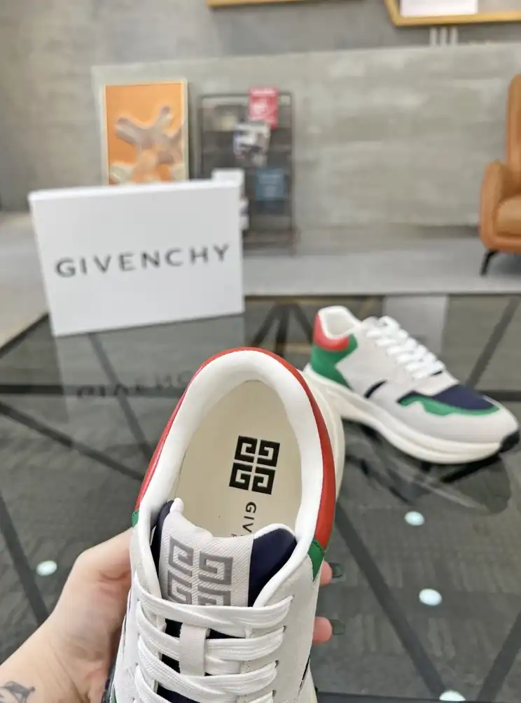 hype Givenchy Sneakers