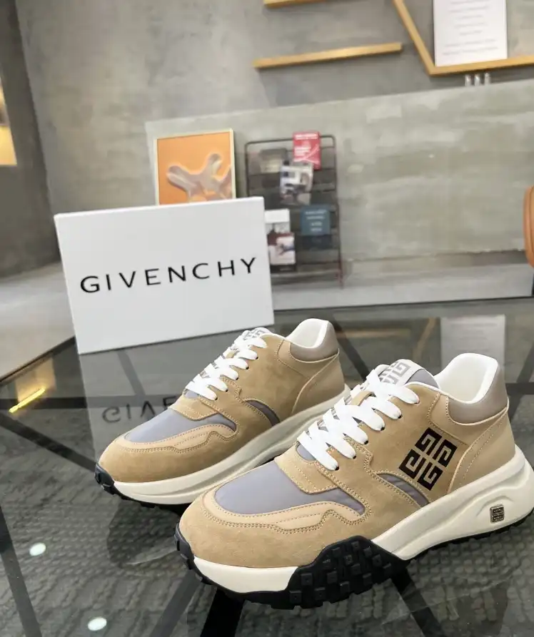 hype Givenchy Sneakers