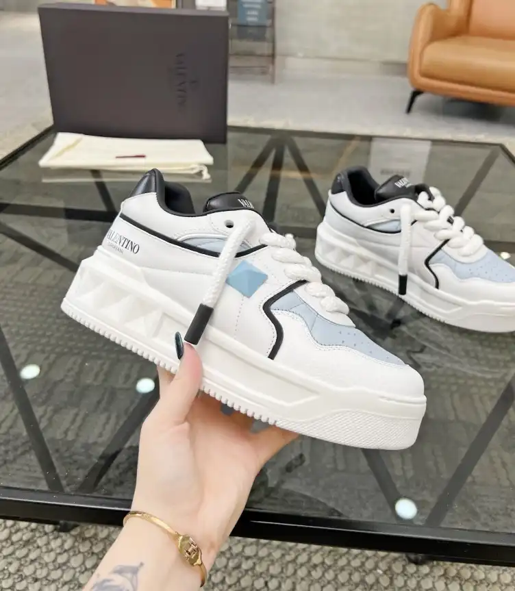 hype Valentino Sneakers