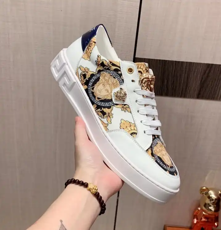 hype Givenchy Sneakers