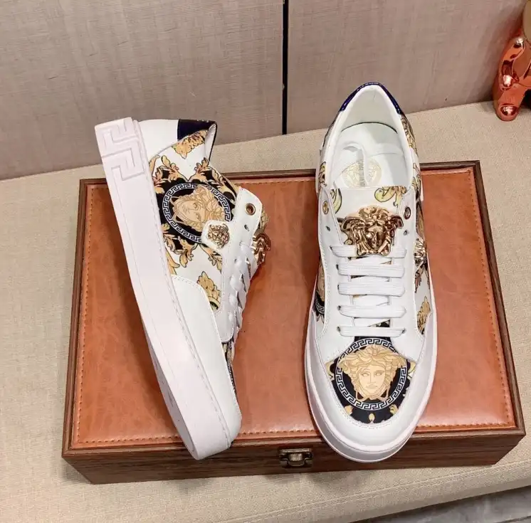 hype Givenchy Sneakers