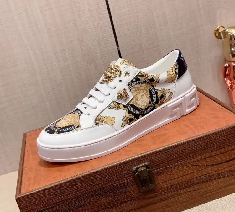 hype Givenchy Sneakers