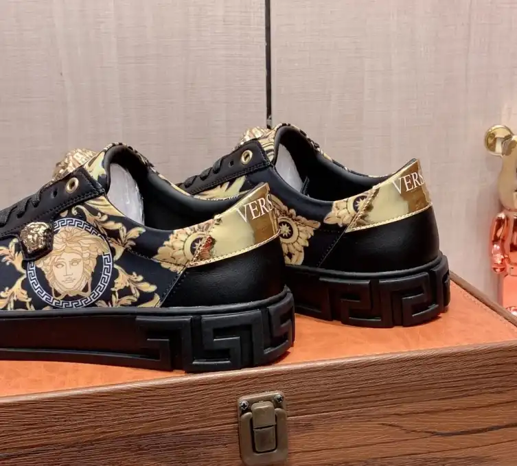 hype Givenchy Sneakers