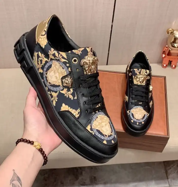 hype Givenchy Sneakers