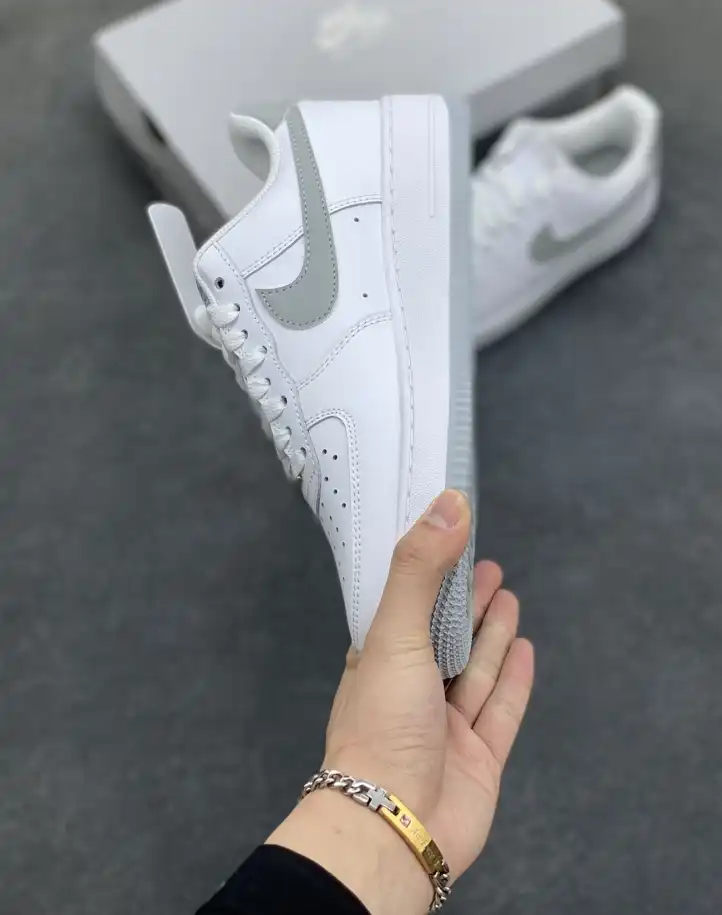 hype Nike Sneakers