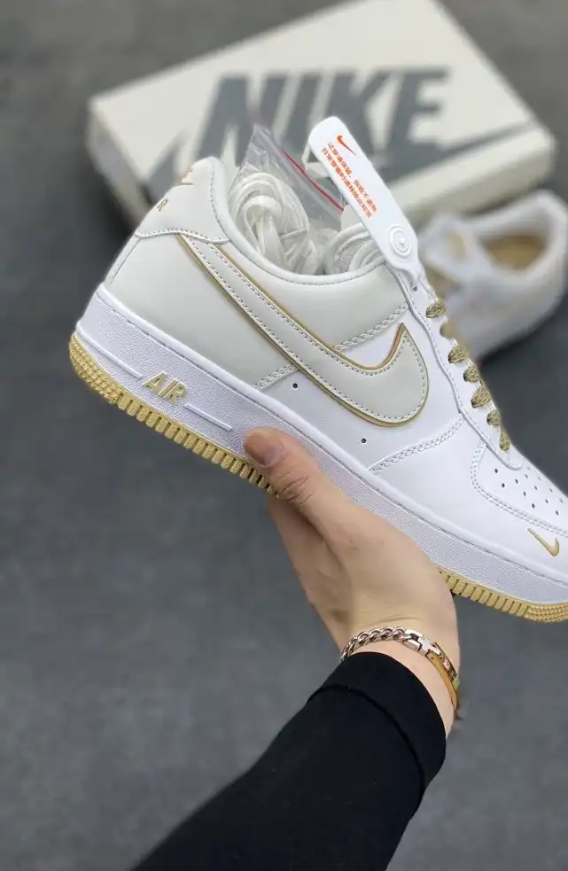 hype Nike Sneakers