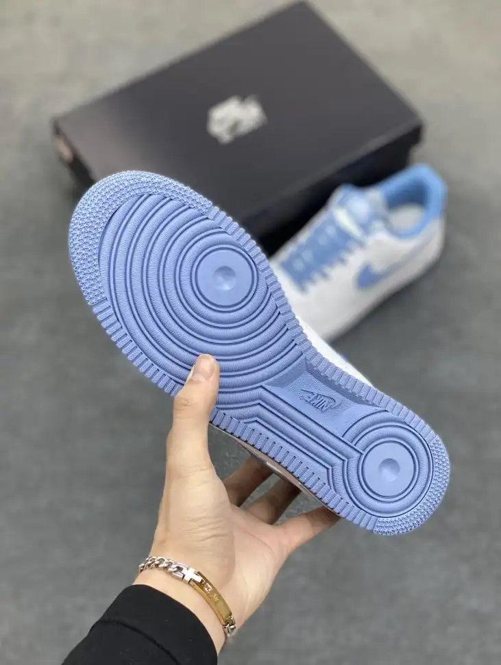 hype Nike Sneakers