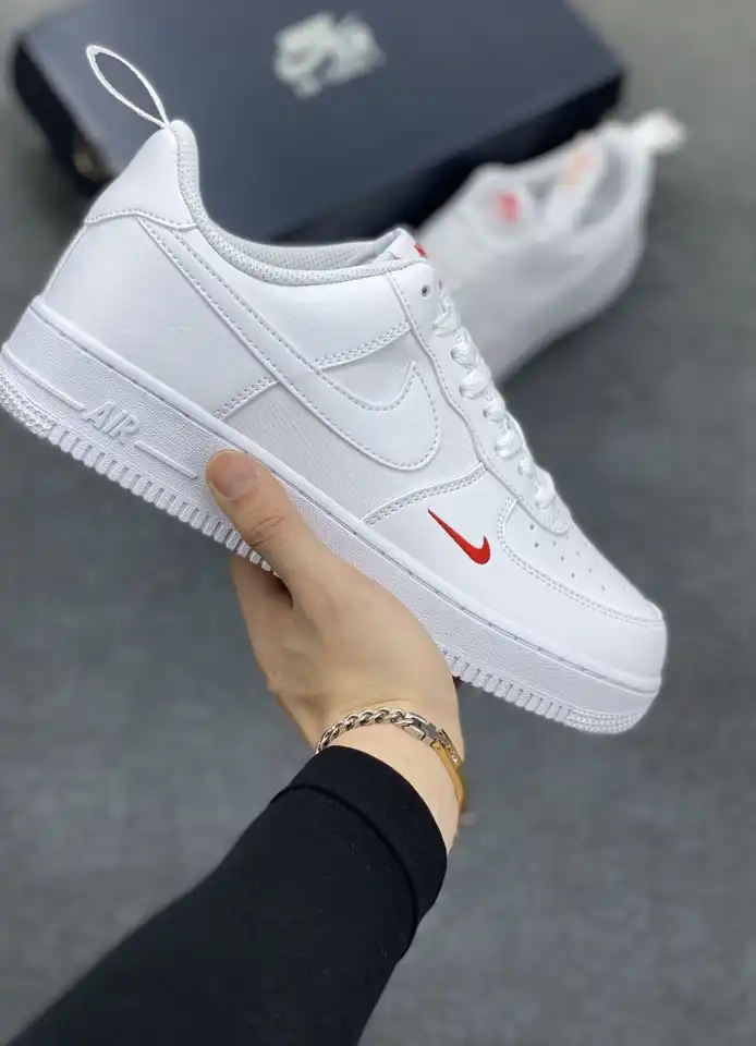 hype Nike Sneakers