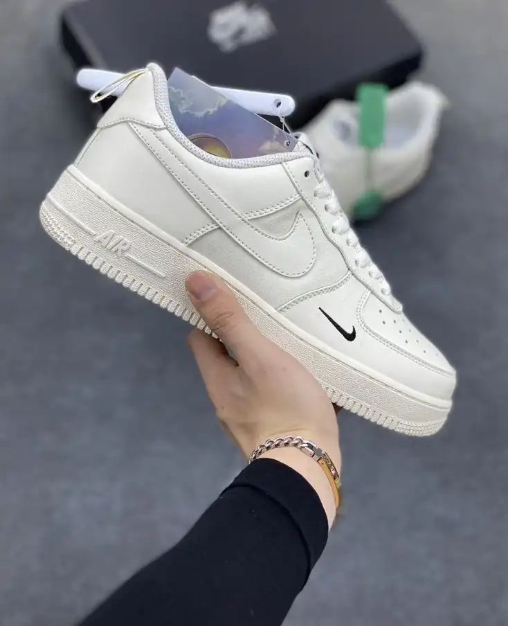 hype Nike Sneakers