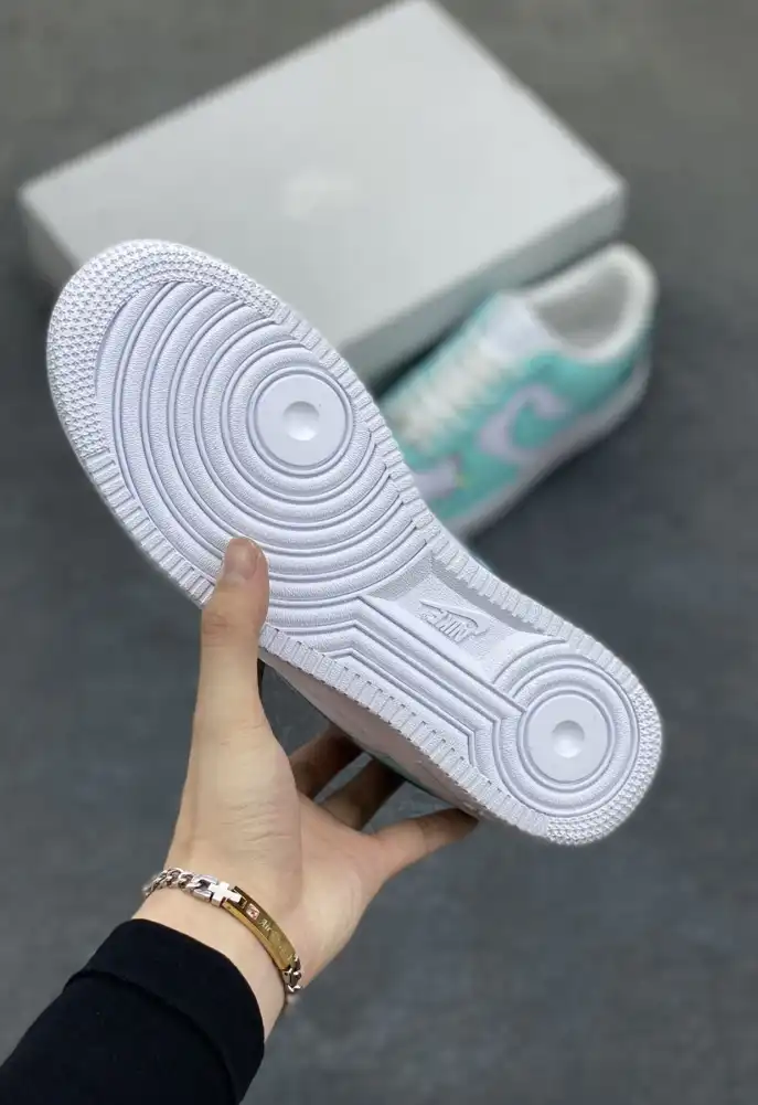 hype Nike Sneakers