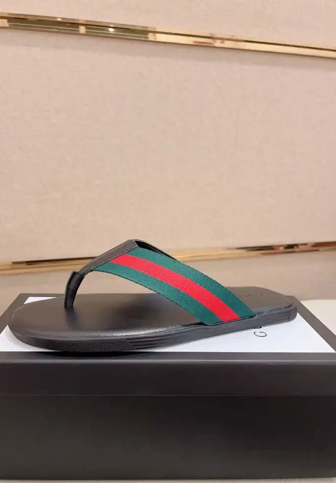 hype Gucci Slippers