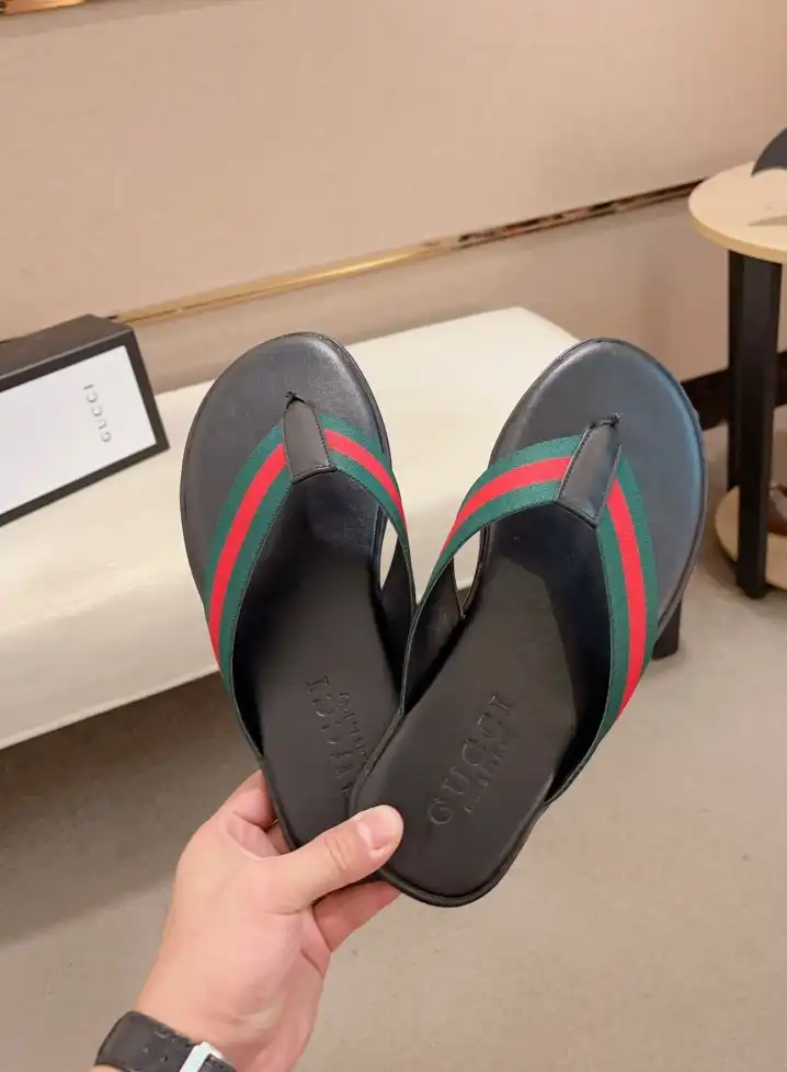 hype Gucci Slippers