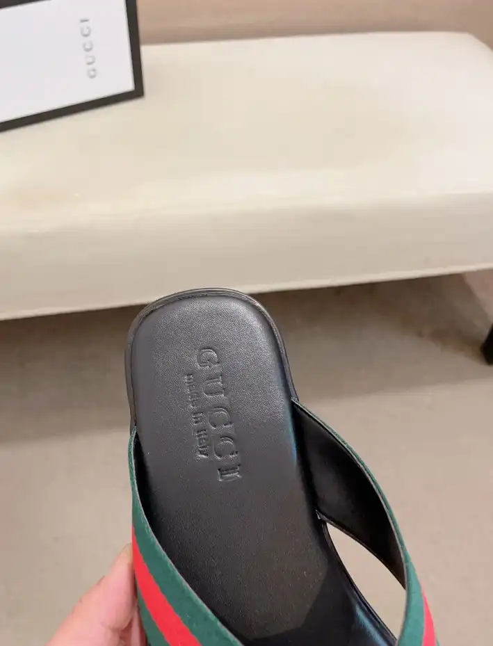 hype Gucci Slippers