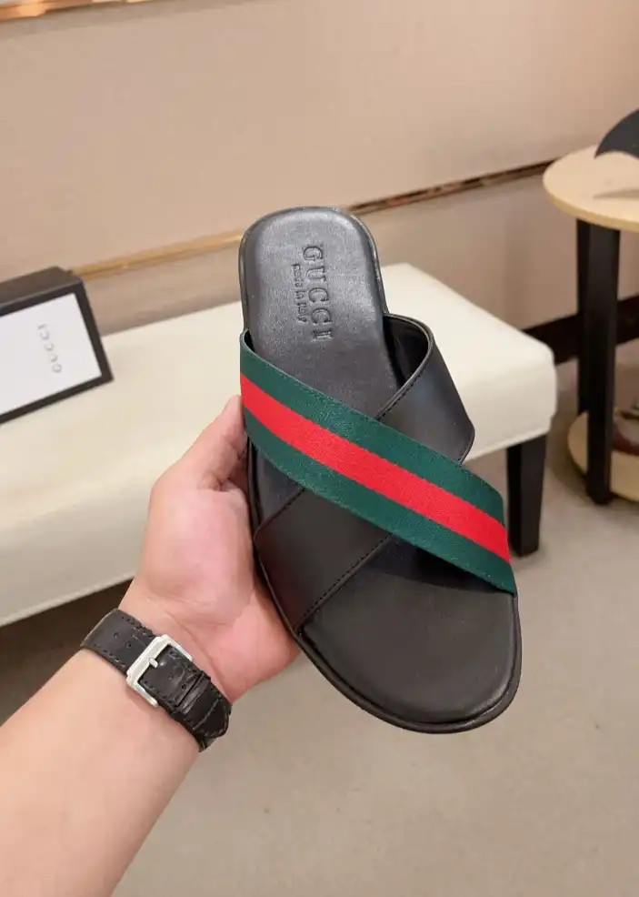 hype Gucci Slippers