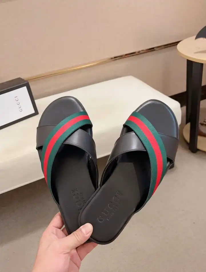 hype Gucci Slippers