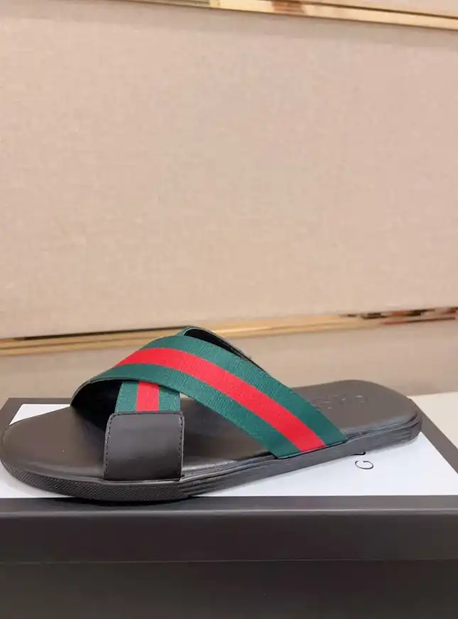 hype Gucci Slippers