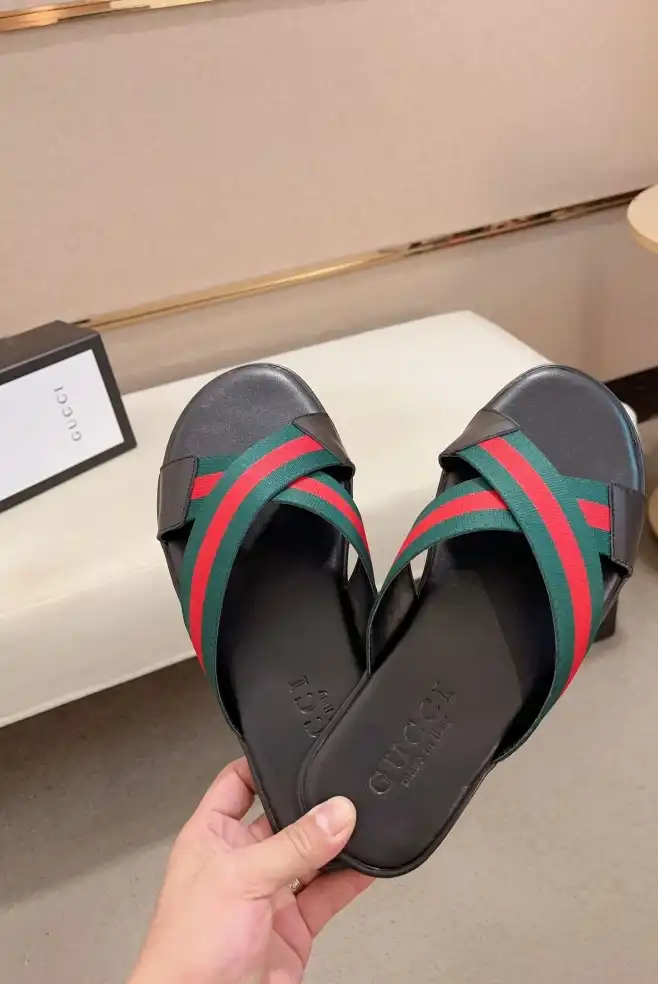 hype Gucci Slippers