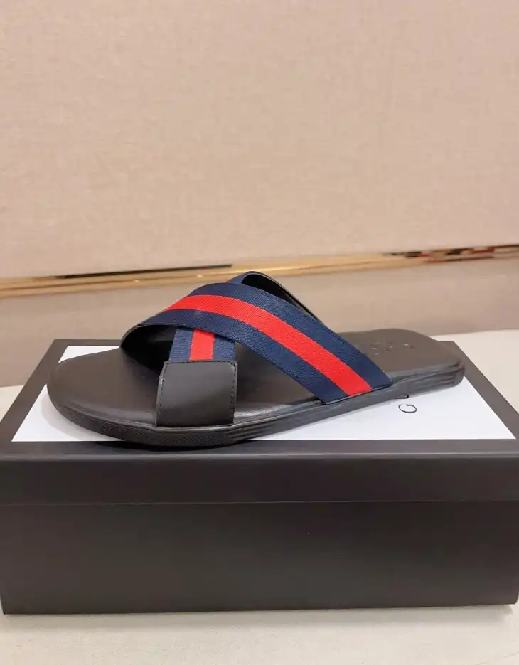 hype Gucci Slippers