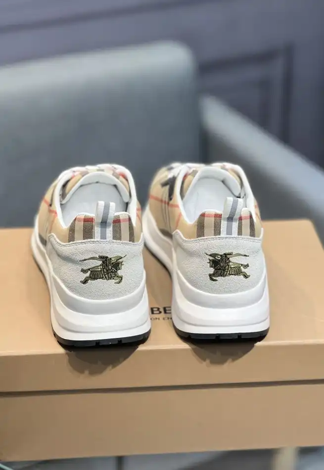 hype Burberry Sneakers