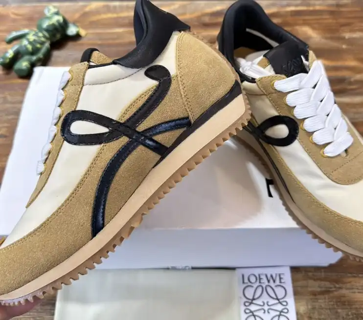 hype Loewe Sneakers