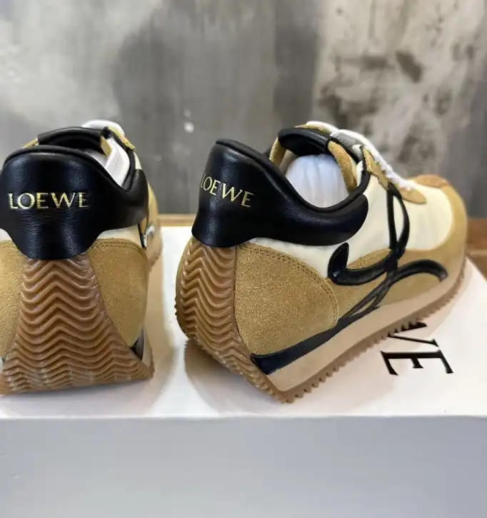 hype Loewe Sneakers