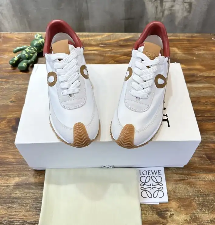 hype Loewe Sneakers