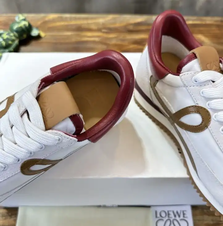 hype Loewe Sneakers