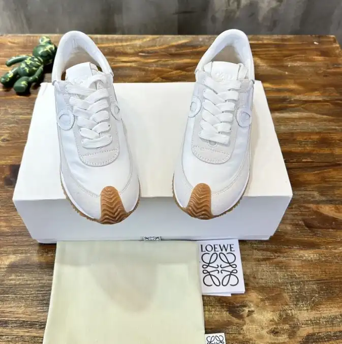 hype Loewe Sneakers