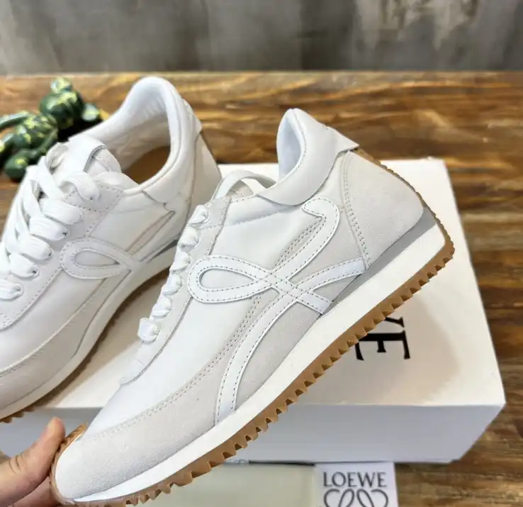 hype Loewe Sneakers