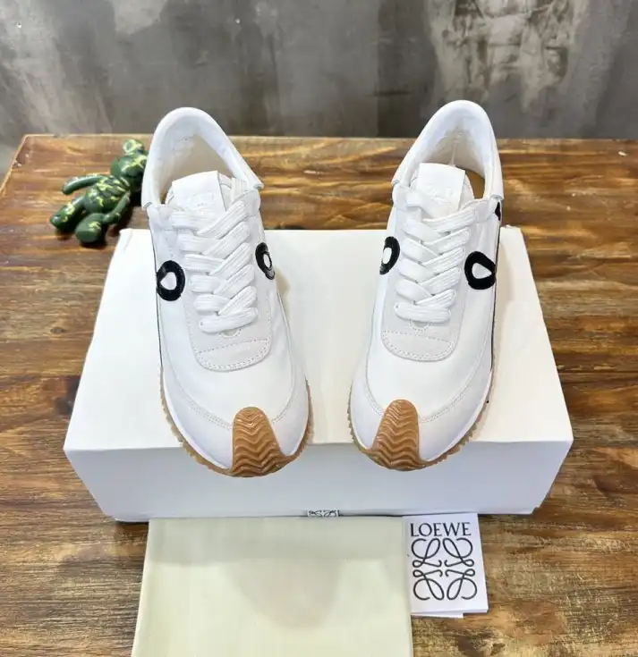 hype Loewe Sneakers