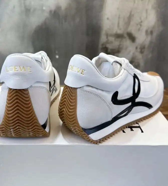 hype Loewe Sneakers