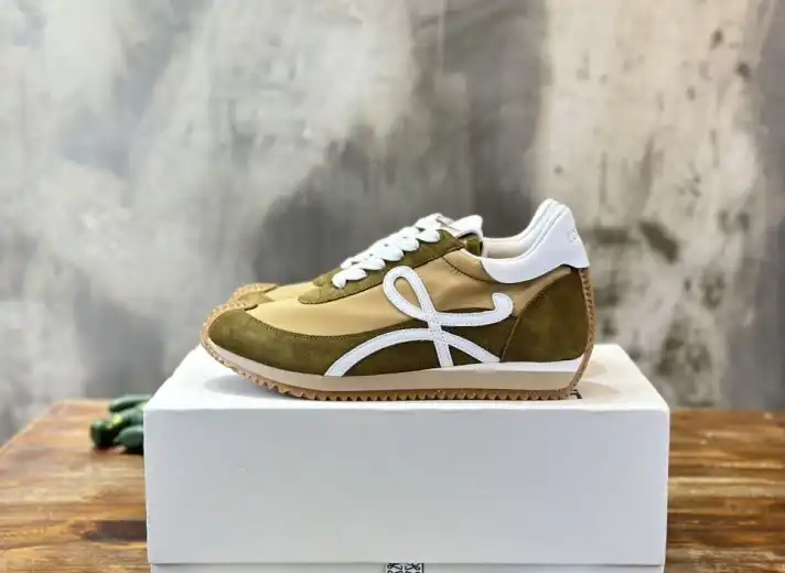 hype Loewe Sneakers