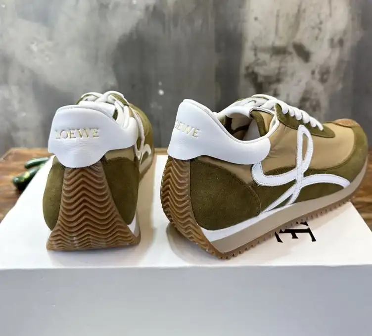 hype Loewe Sneakers