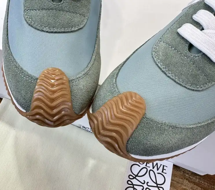 hype Loewe Sneakers